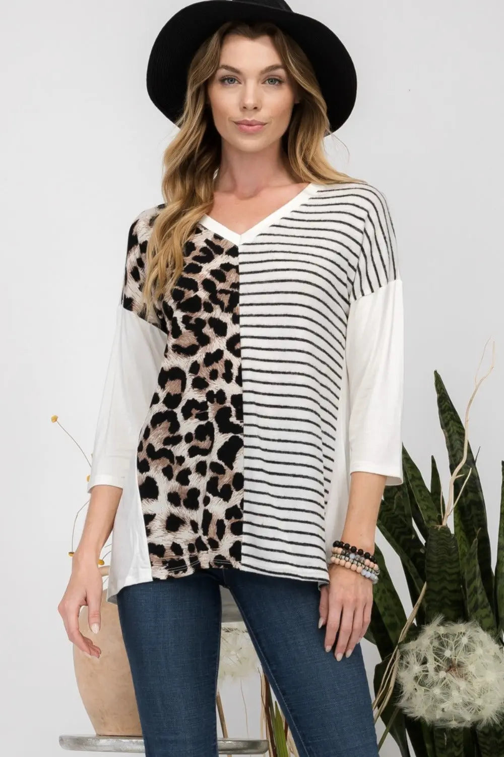 Juno Size-Inclusive Front Leopard and Striped Print V-Neck T-Shirt - ThingsWeUseAndLove 