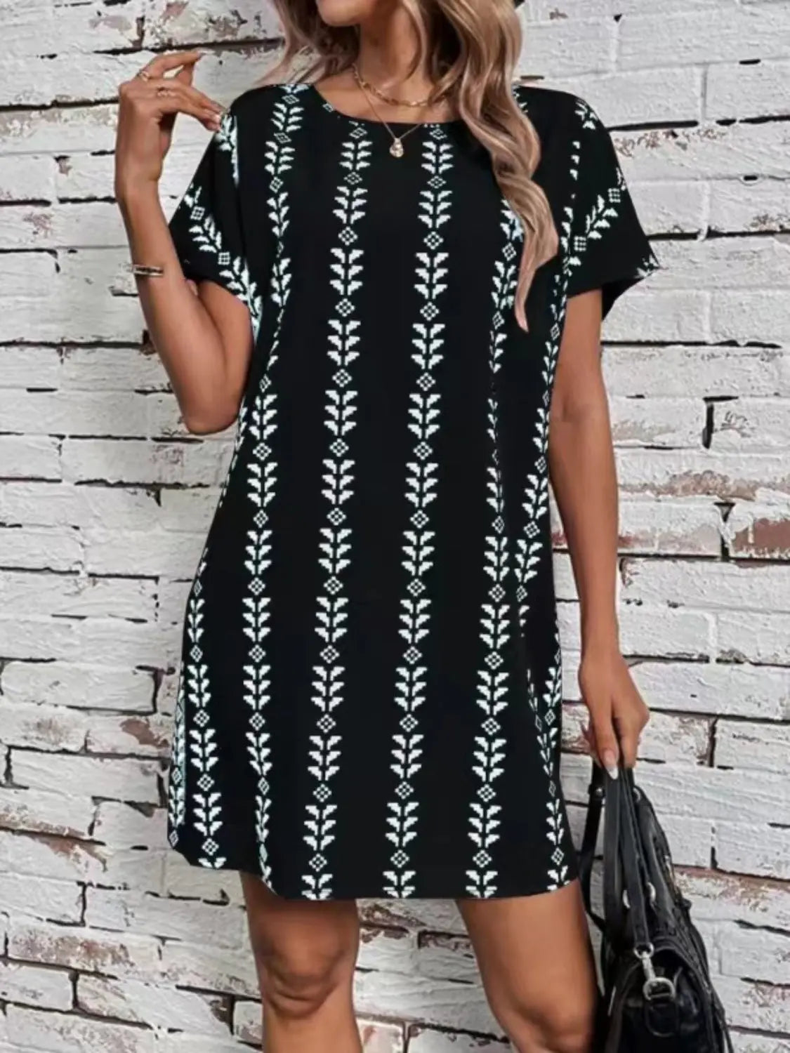 Avery Printed Round Neck Short Sleeve Dress - ThingsWeUseAndLove Black-2XL