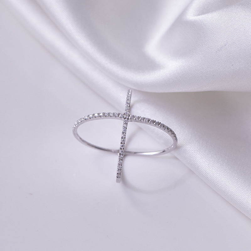 925 Sterling Silver Moissanite Crisscross Ring - ThingsWeUseAndLove 