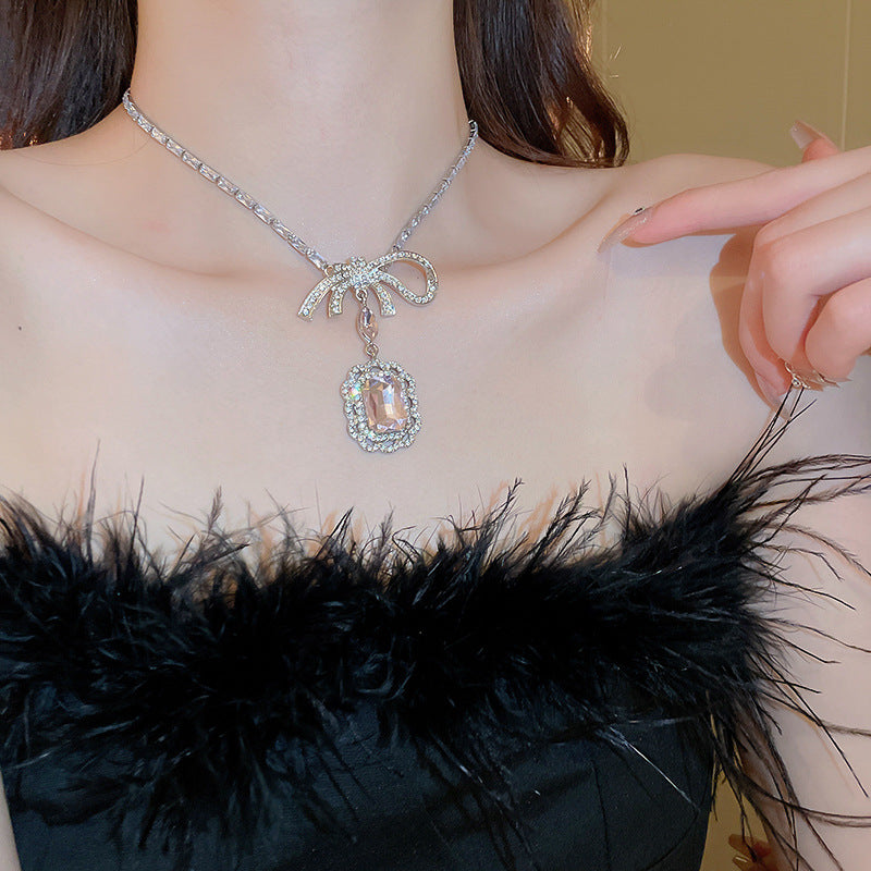 Alloy Crystal Geometric Pendant Necklace - ThingsWeUseAndLove 