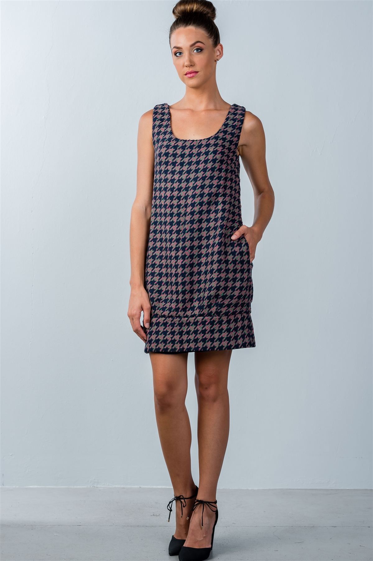 Multi Houndstooth Pattern Sleeveless Mini Dress - ThingsWeUseAndLove 