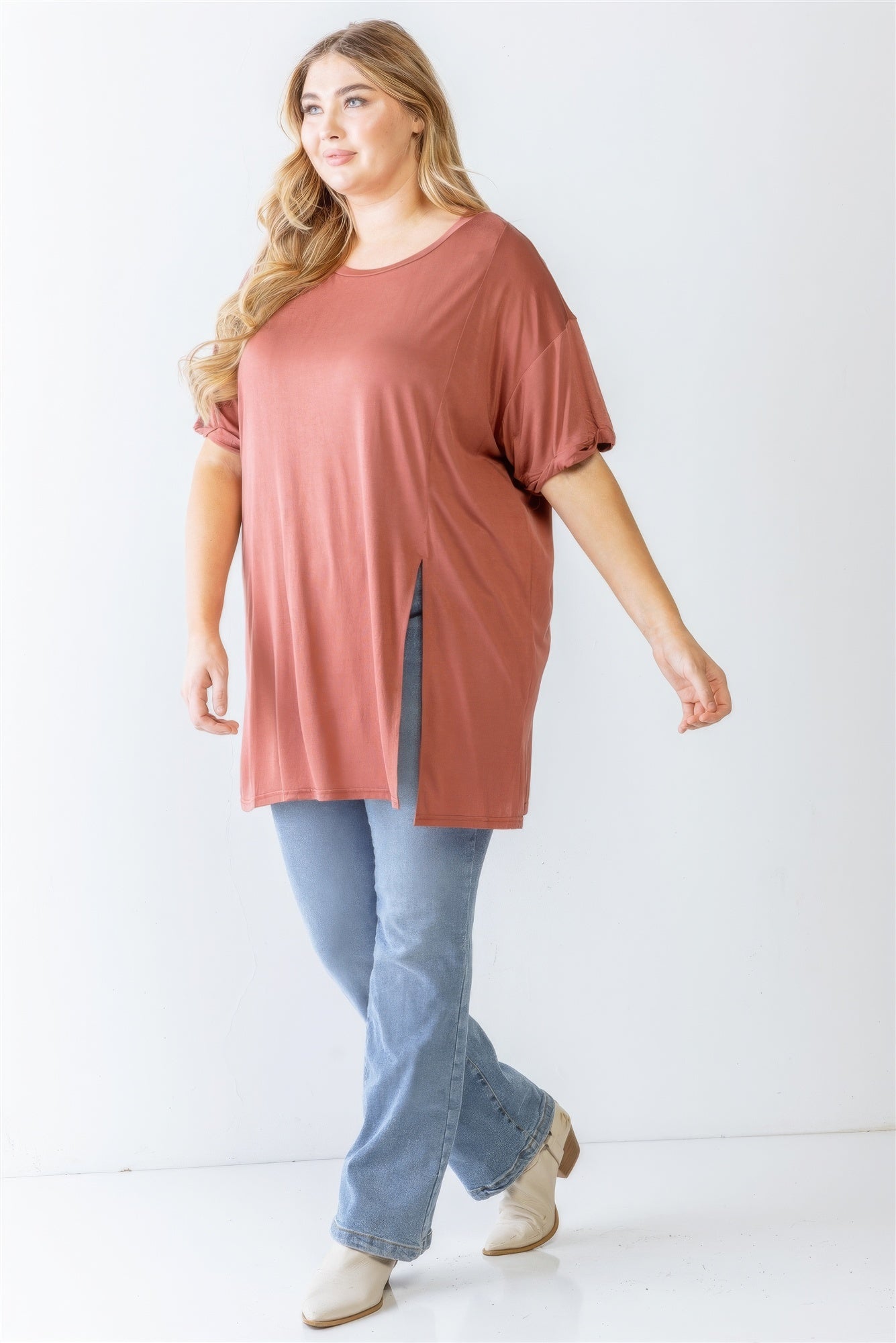 Plus Brick Round Neck Short Sleeve Relax Top - ThingsWeUseAndLove 