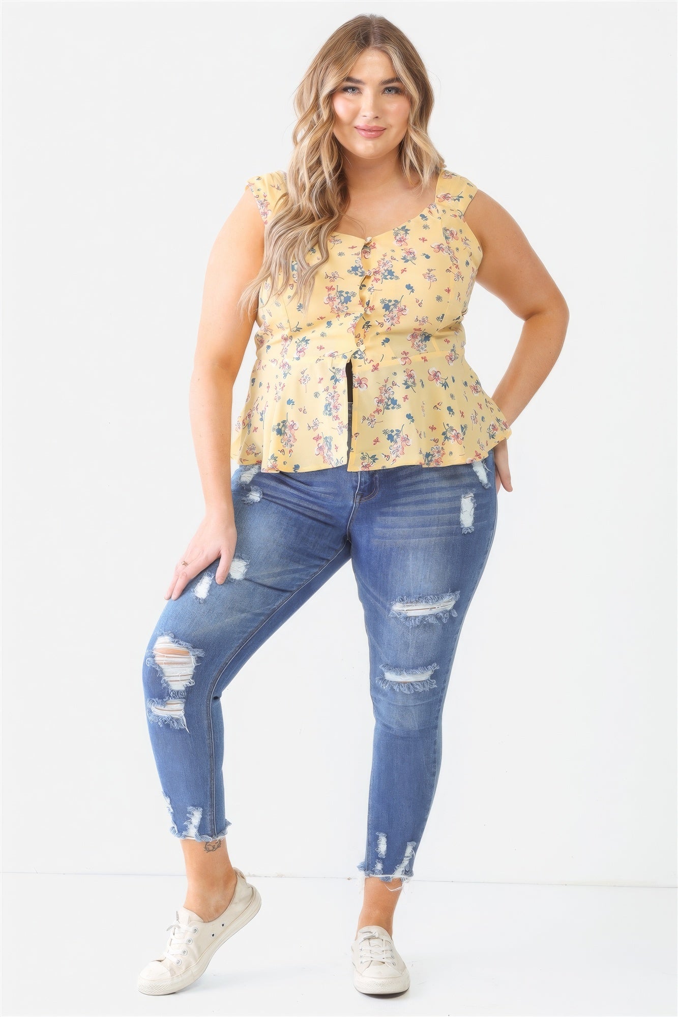 Plus Floral Button-up Sleeveless Flare Hem Top - ThingsWeUseAndLove 