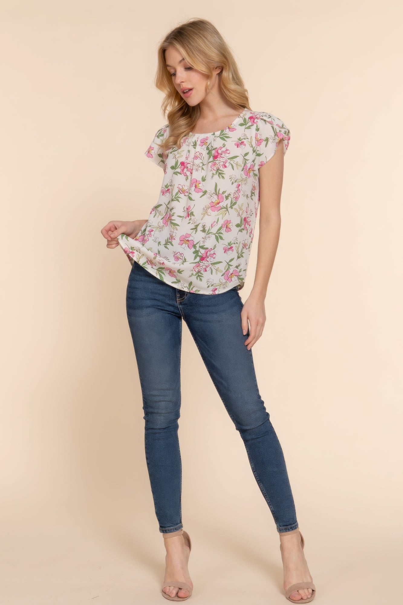 Short Tulip Slv Floral Print Woven Top - ThingsWeUseAndLove 