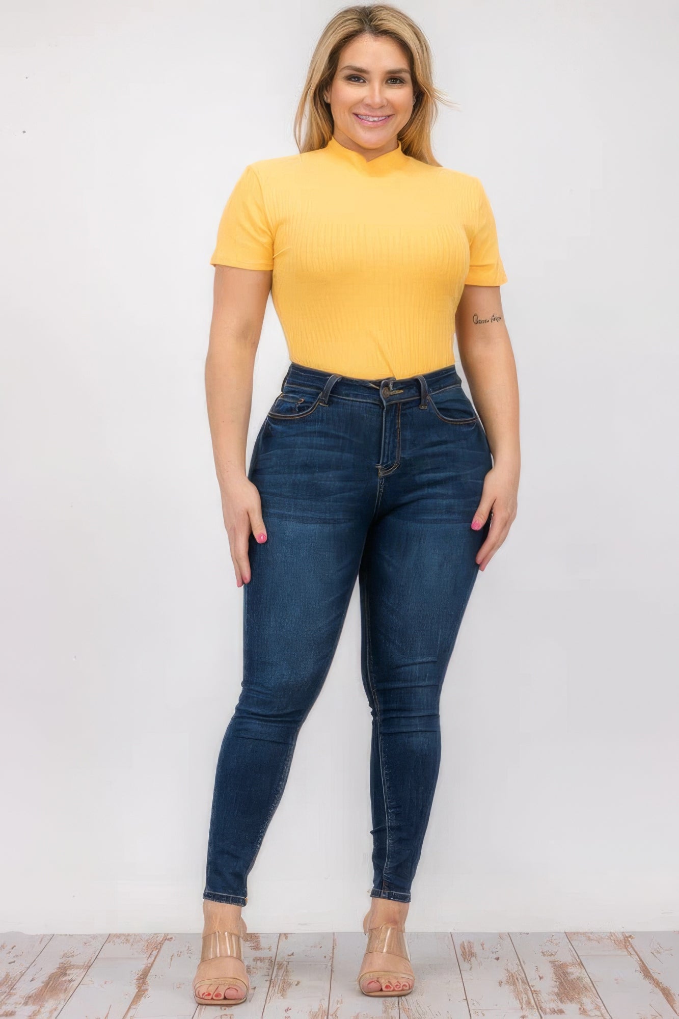 Plus Size Ribbed Short Sleeve Bodysuit - ThingsWeUseAndLove 