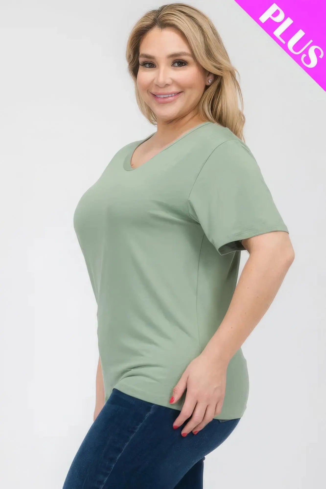 Plus Size Basic Short Sleeve T-shirt - ThingsWeUseAndLove 