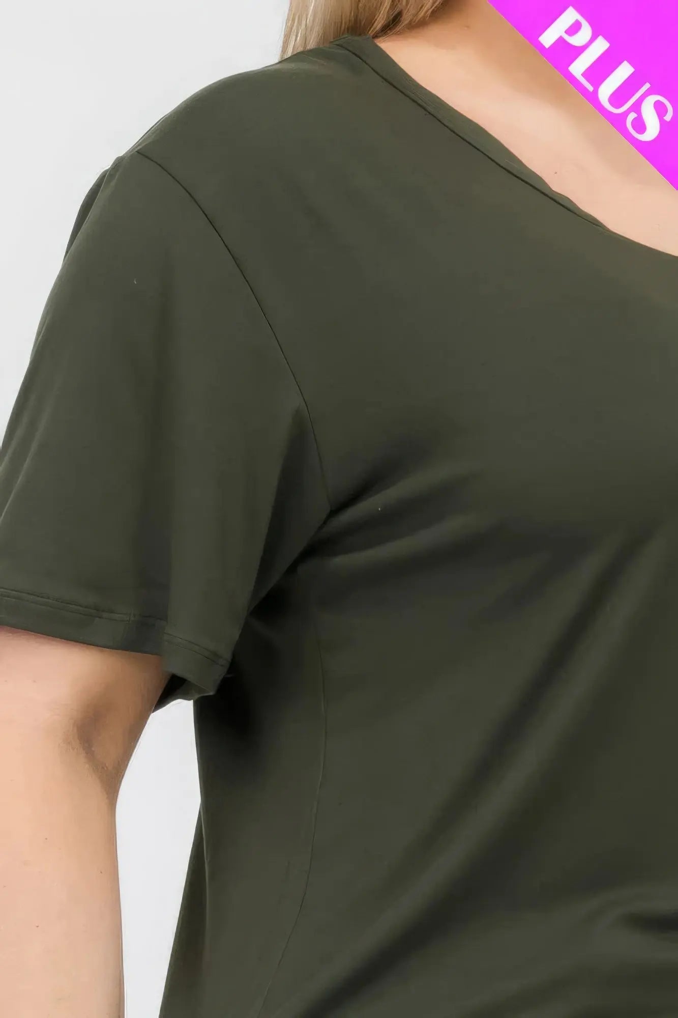 Plus Size Basic Short Sleeve T-shirt - ThingsWeUseAndLove 