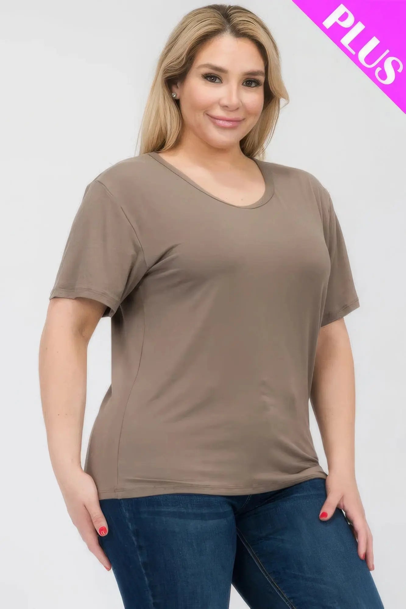 Plus Size Basic Short Sleeve T-shirt - ThingsWeUseAndLove 