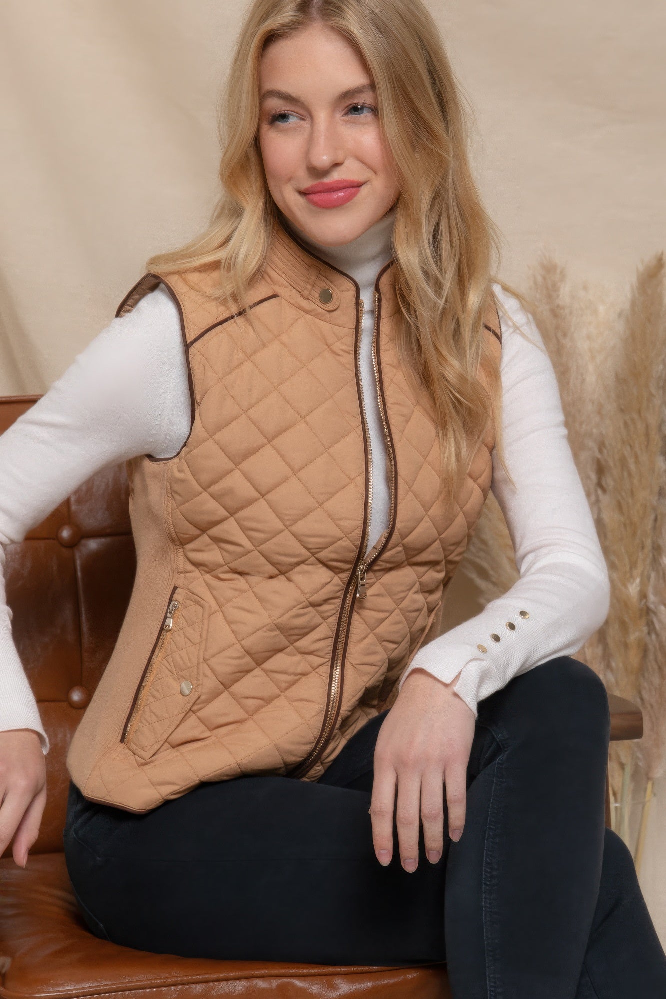 Suede Piping Quilted Padding Vest - ThingsWeUseAndLove 