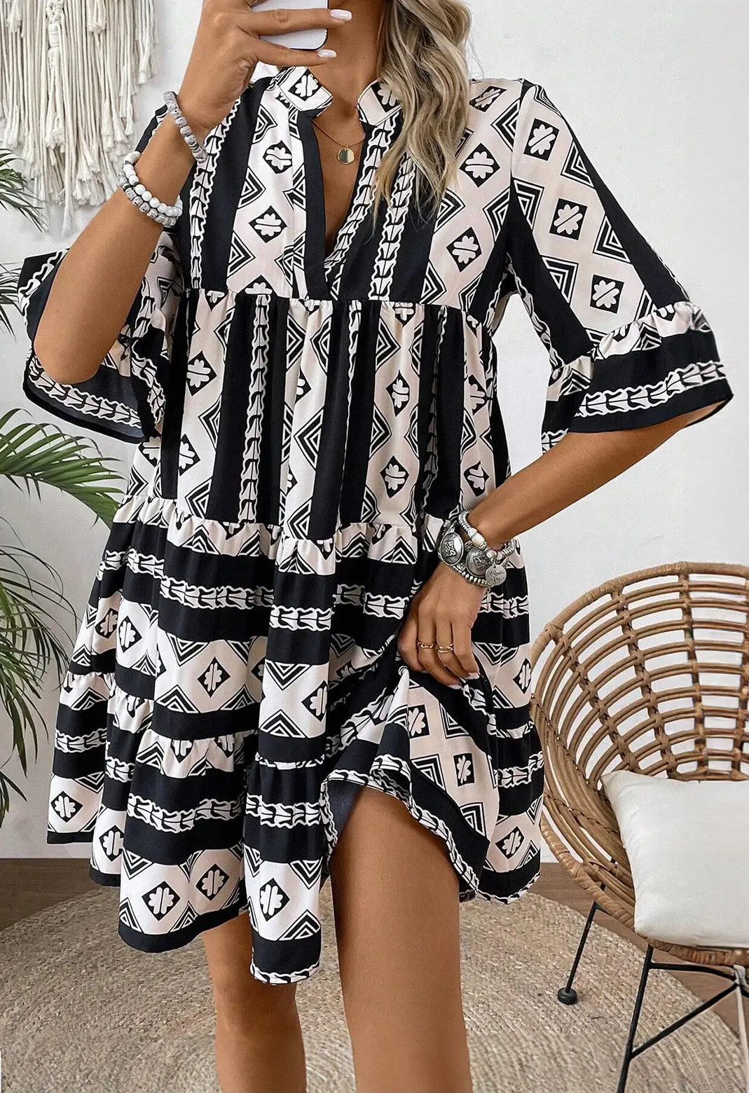 Black Abstract Print Bell Sleeve V Neck Boho Dress - ThingsWeUseAndLove Black-XL