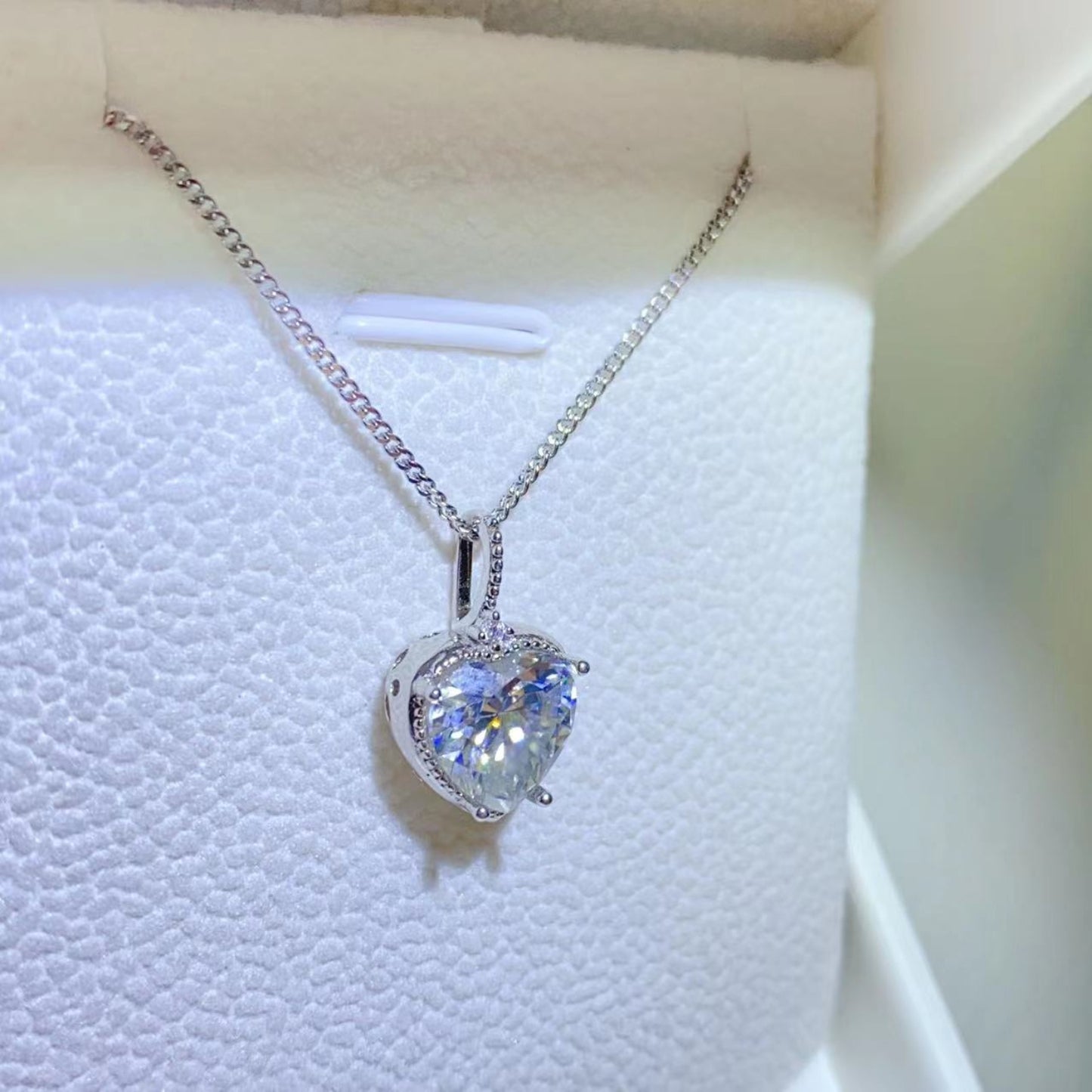 2 Carat Moissanite 925 Sterling Silver Necklace - ThingsWeUseAndLove 